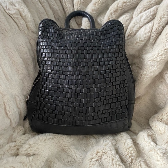 Vilenca Holland Anthropology Black Woven Leather Backpack
Reserved for Regina - Picture 1 of 8